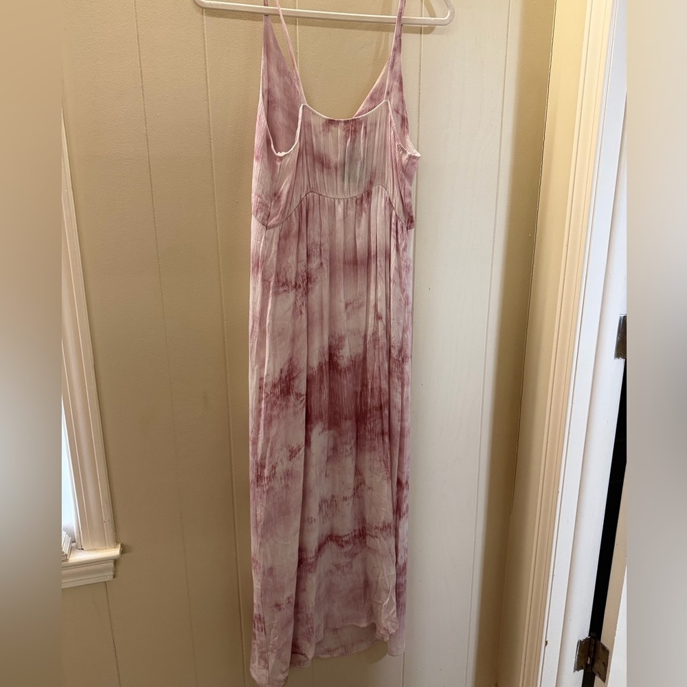 Everyday Effortless Tie-Dye Maxi Dress with side slit chic and minimal - Picture 4 of 4